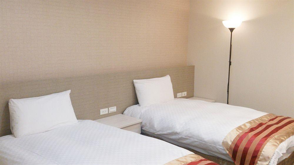 Shun-Yi Business Hotel Цзяи Экстерьер фото
